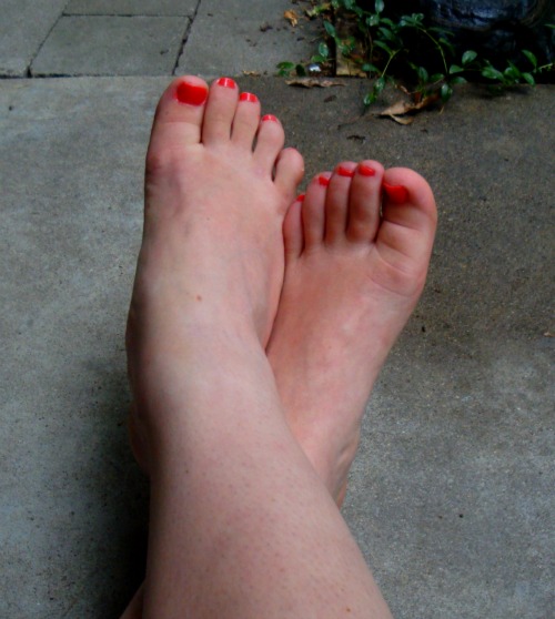 toenails